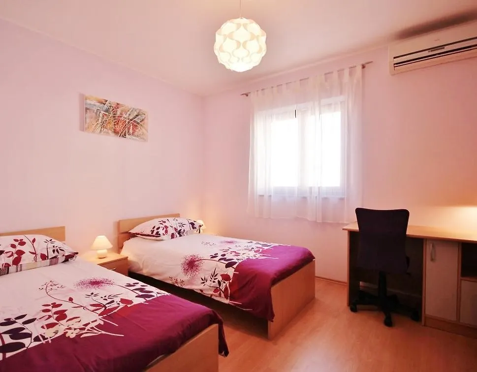 Holiday Home 111 Pula