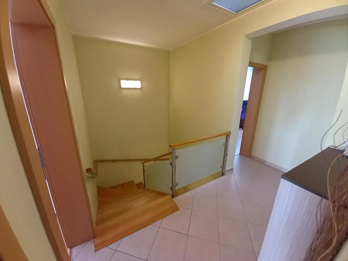 Holiday Home 111 Pula 0*,